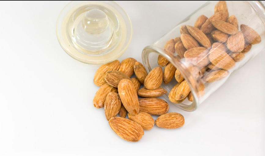 Wholesale bulk price cold pressed SWEET ALMOND oil for skin 100% pure organic almond oil for hair face nail and body care 